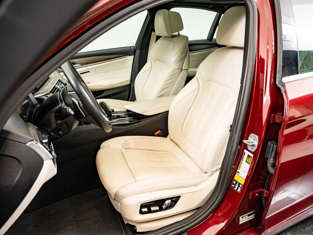 Used 2023 Aventurin Red Metallic BMW 540i xDrive image 23