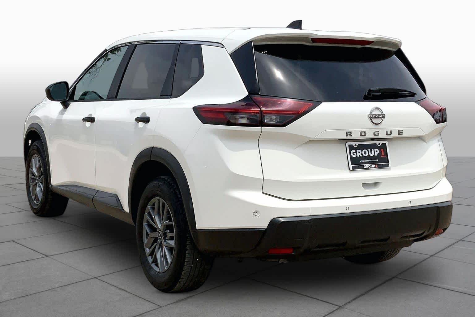 Used 2024 Glacier White Nissan S image 11