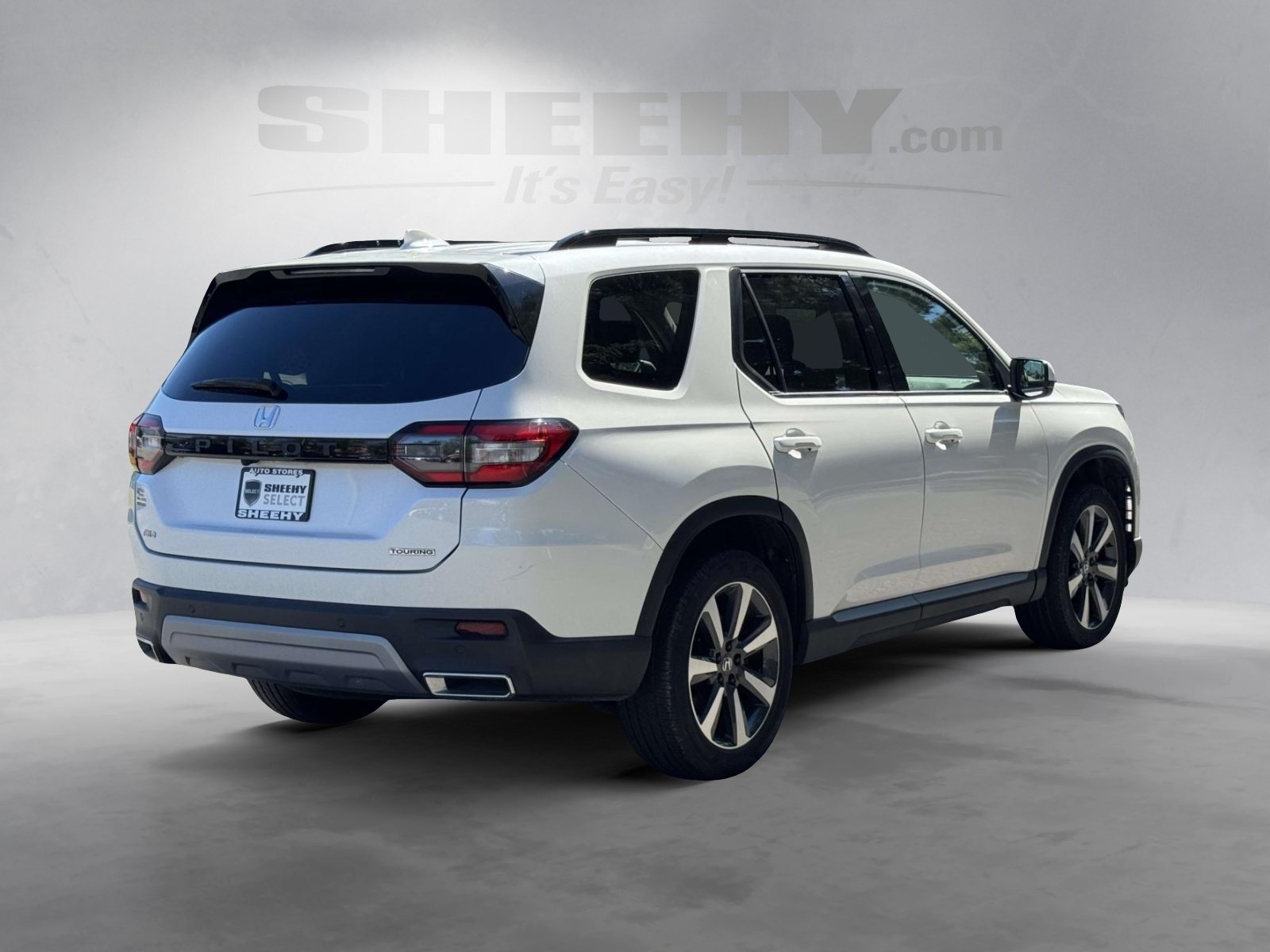 Used 2023 Silver Honda Touring image 14