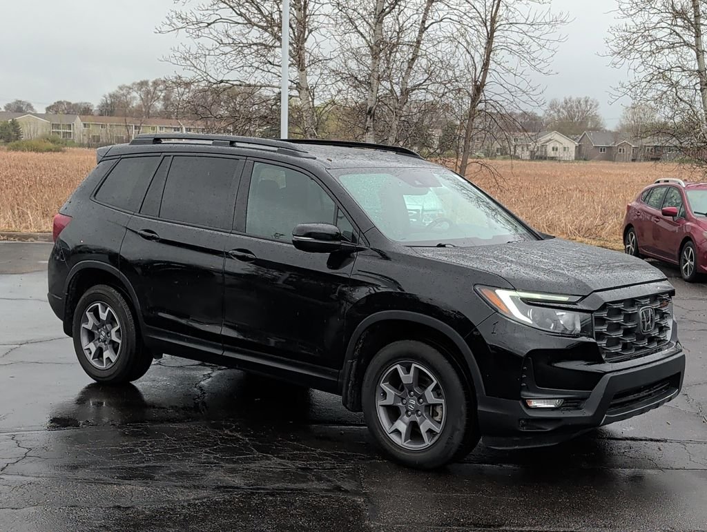 Used 2023 Honda Passport TrailSport with VIN 5FNYF8H62PB014034 for sale in Minneapolis, Minnesota