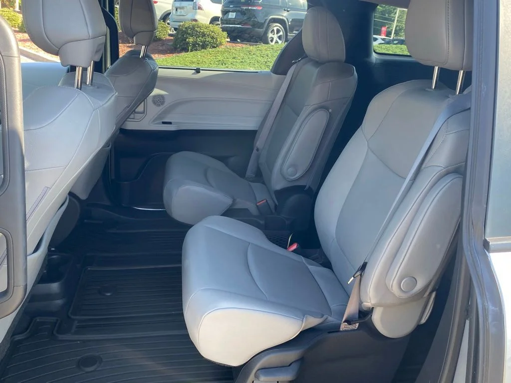 Used 2025 Silver Toyota XLE image 9