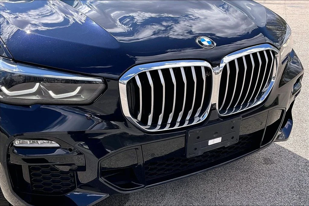 Used 2021 Black BMW xDrive40i image 31