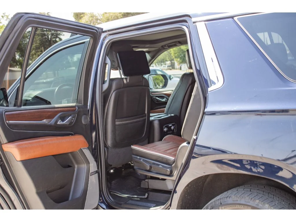 Used 2023 Midnight Blue Metallic GMC Denali Ultimate image 15