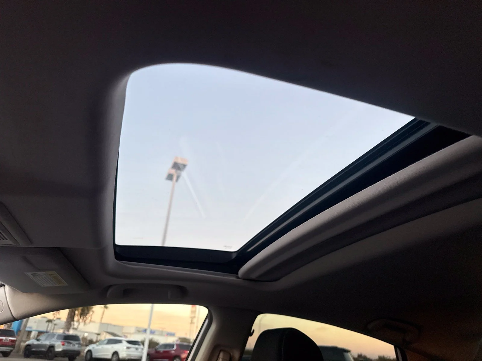 Used 2019 White Honda EX image 21