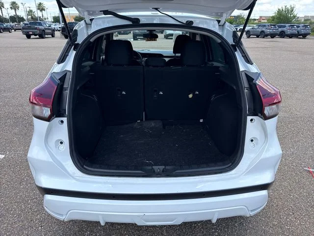 Used 2024 White Nissan S image 15