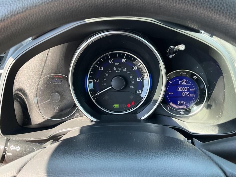 Used 2015 Silver Honda EX image 6