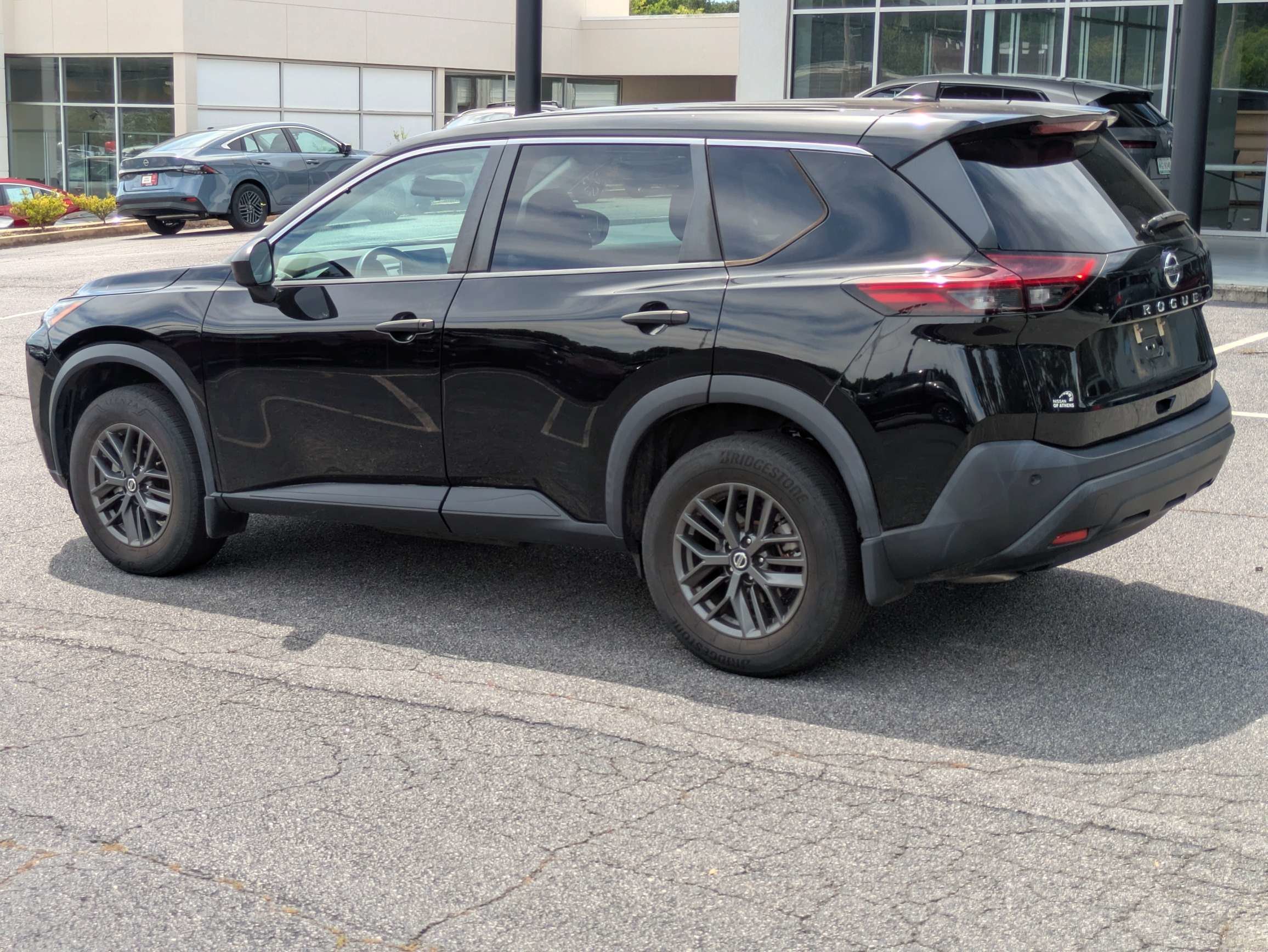 Used 2021 Black Nissan S image 5