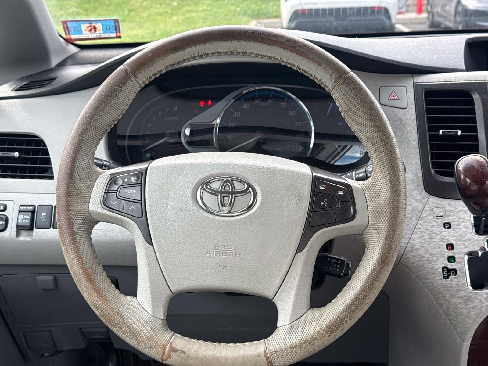 Used 2014 Gray Toyota XLE image 20
