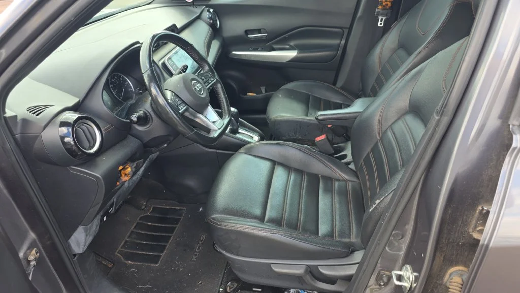 Used 2020 Gray Nissan SR image 15