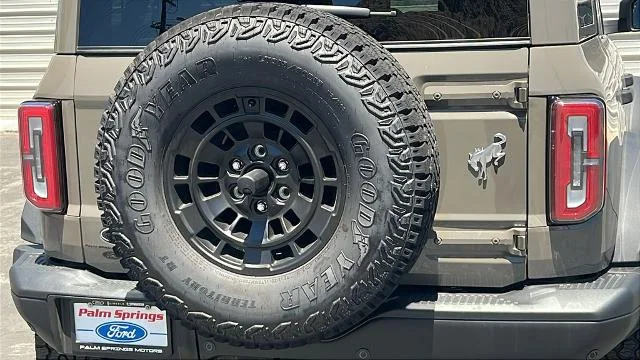 New 2026 Marsh Gray Ford Badlands® image 27