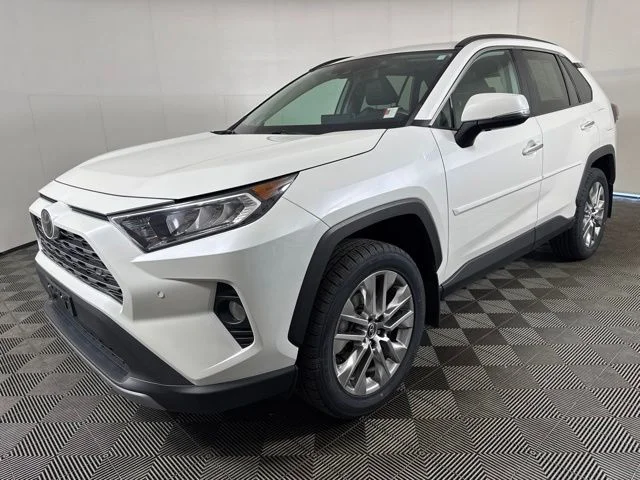 Certified Used 2020 Blizzard Pearl Toyota Limited image 8