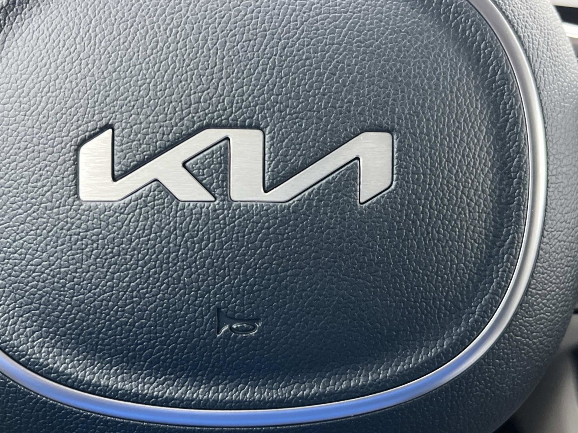 New 2026 Snow White Pearl Kia EX image 31