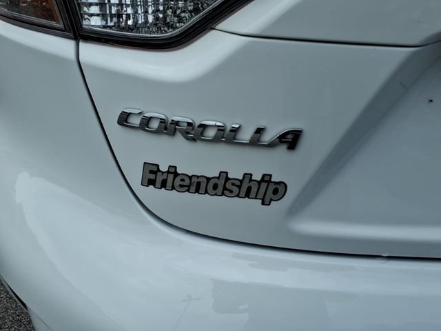 Used 2025 White Toyota LE image 8