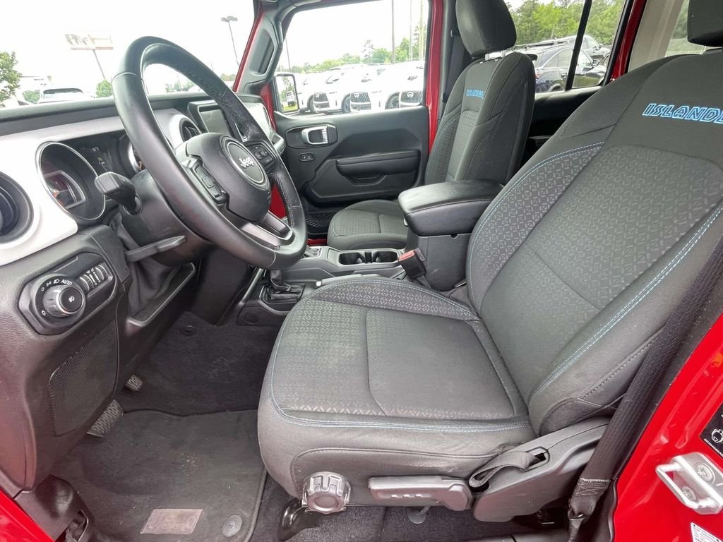 Used 2021 Red Jeep Unlimited Sport image 13