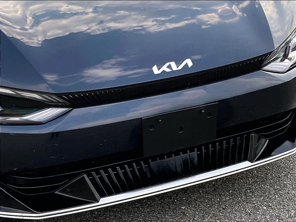 Used 2024 Blue Kia Wind image 30