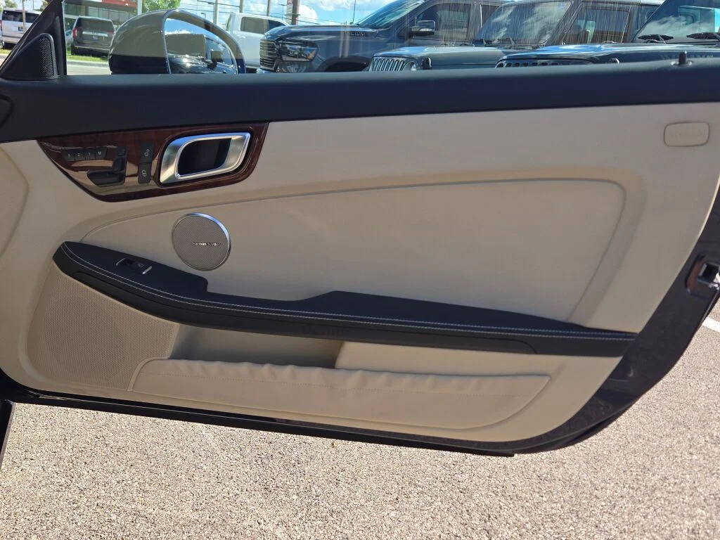 Used 2012 Blue Mercedes-Benz SLK 250 image 9
