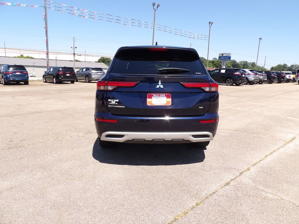 Used 2024 Cosmic Blue Metallic Mitsubishi SE Black Edition image 7