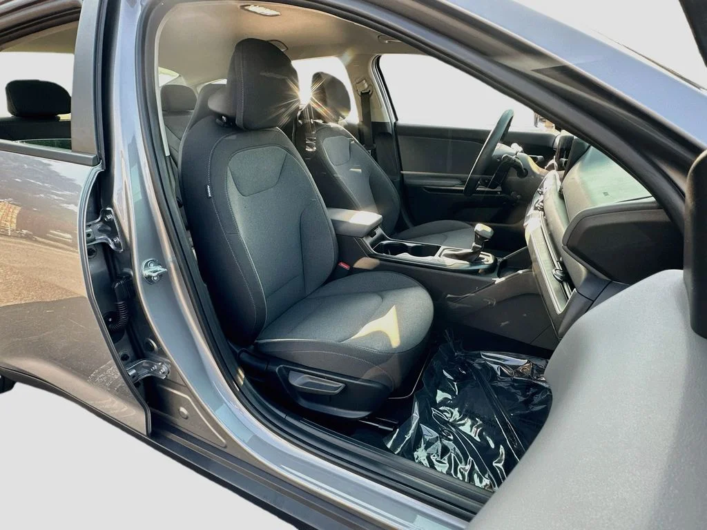 Certified Used 2025 Gray Kia LXS image 25