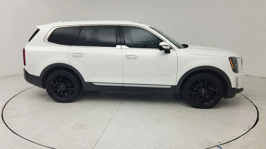 Used 2021 White Kia SX image 8