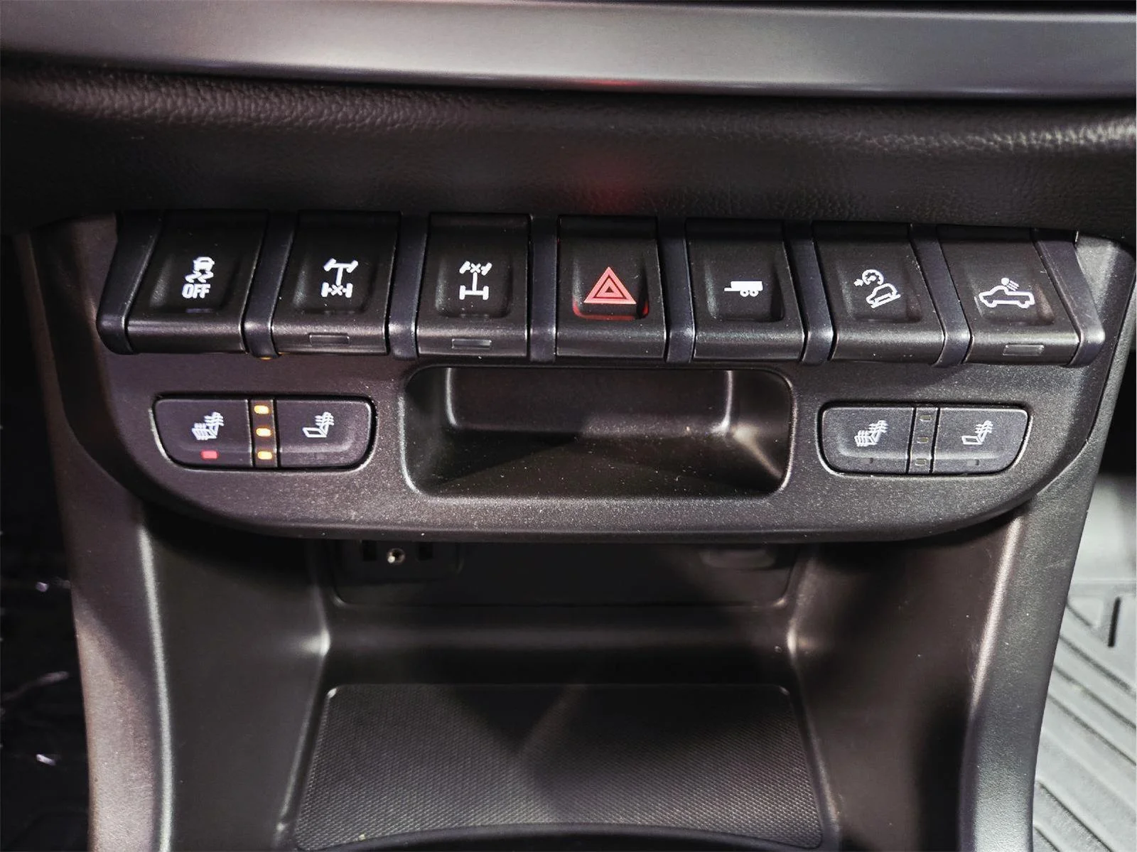 Used 2022 Sand Dune Metallic Chevrolet 4WD ZR2 image 19