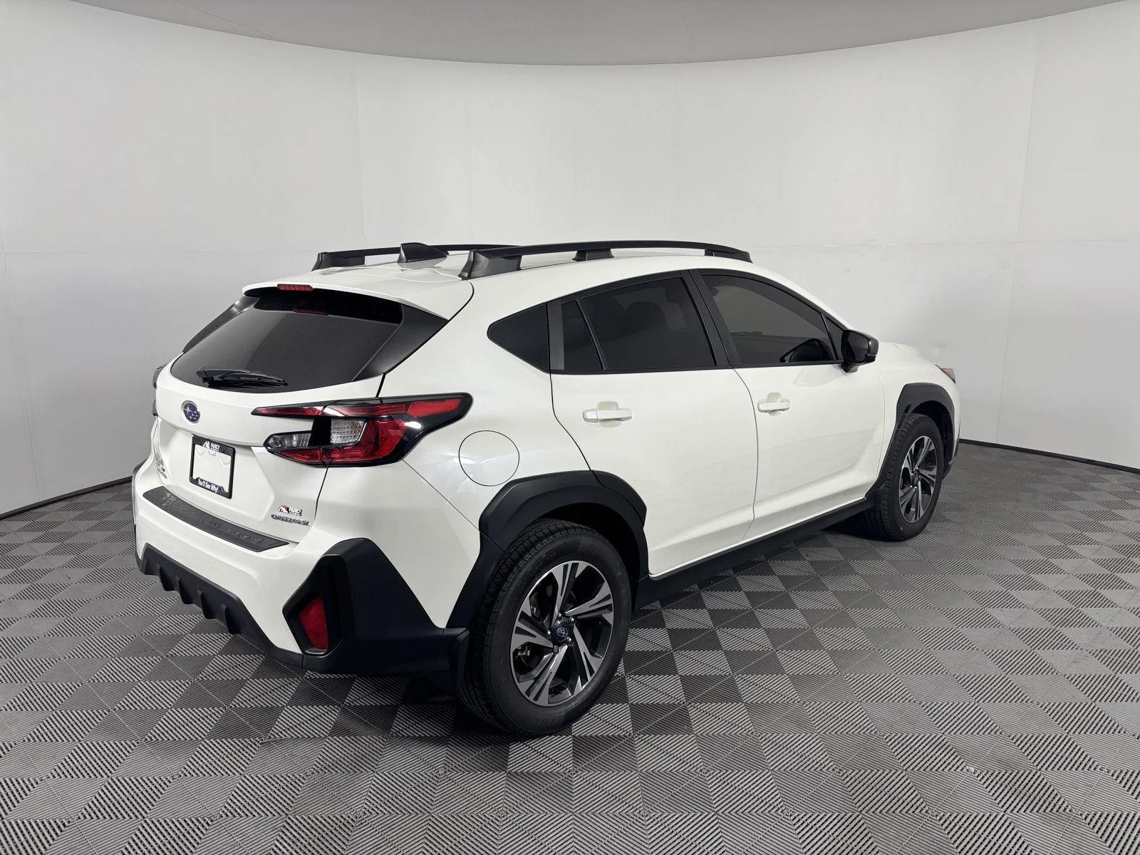 Used 2024 Crystal White Pearl Subaru Premium image 8