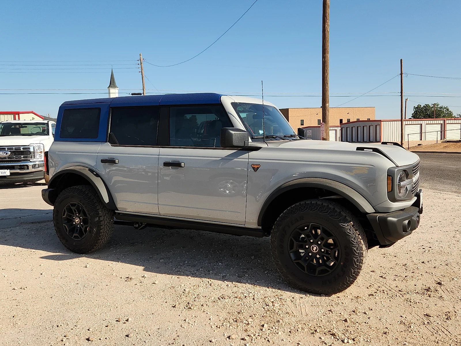 New 2026 Avalanche Gray Ford Badlands image 8