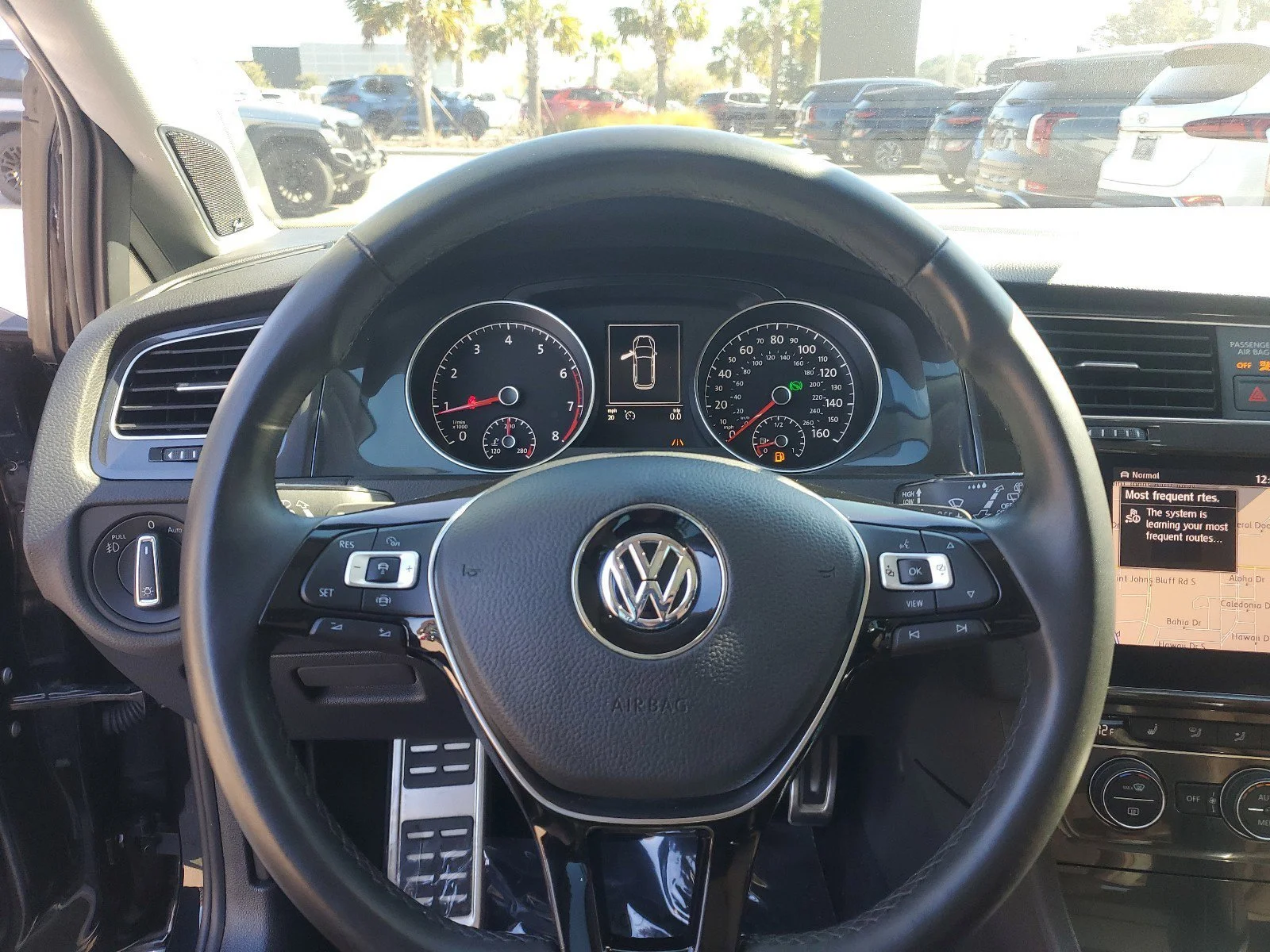 Used 2019  Volkswagen S image 14