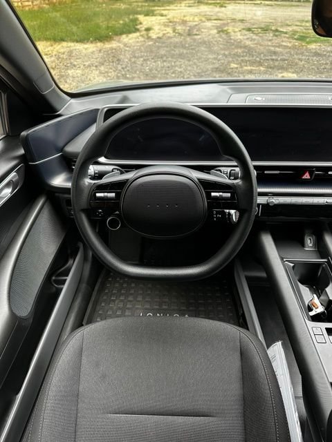 2025 Hyundai IONIQ 6 SE - Photo 26