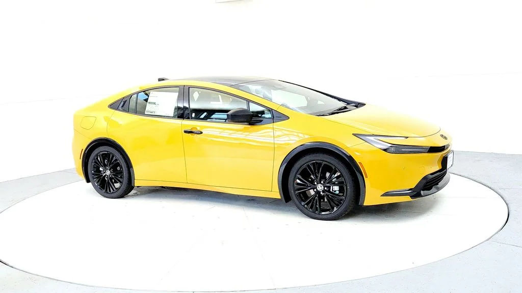 2026 Toyota Prius Plug-in Hybrid Nightshade - Photo 7