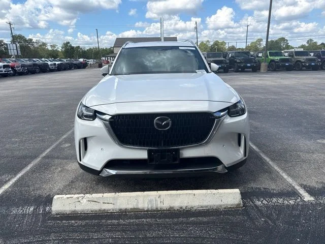 Used 2025 White Mazda 3.3 Turbo Premium Plus image 2