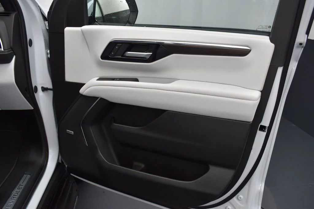 New 2026 Polar White Tricoat Chevrolet Premier image 44