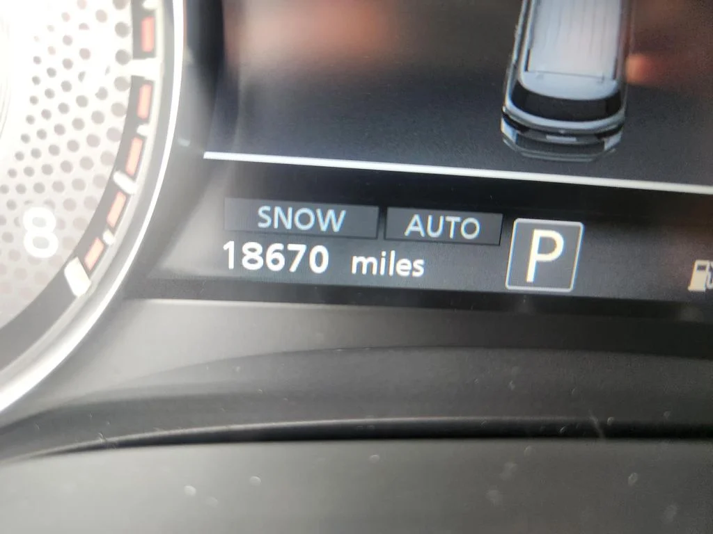 Used 2023 Red Nissan Platinum image 16