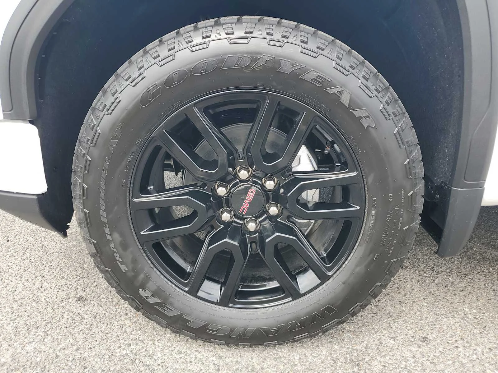 New 2026 Summit White GMC Elevation image 10