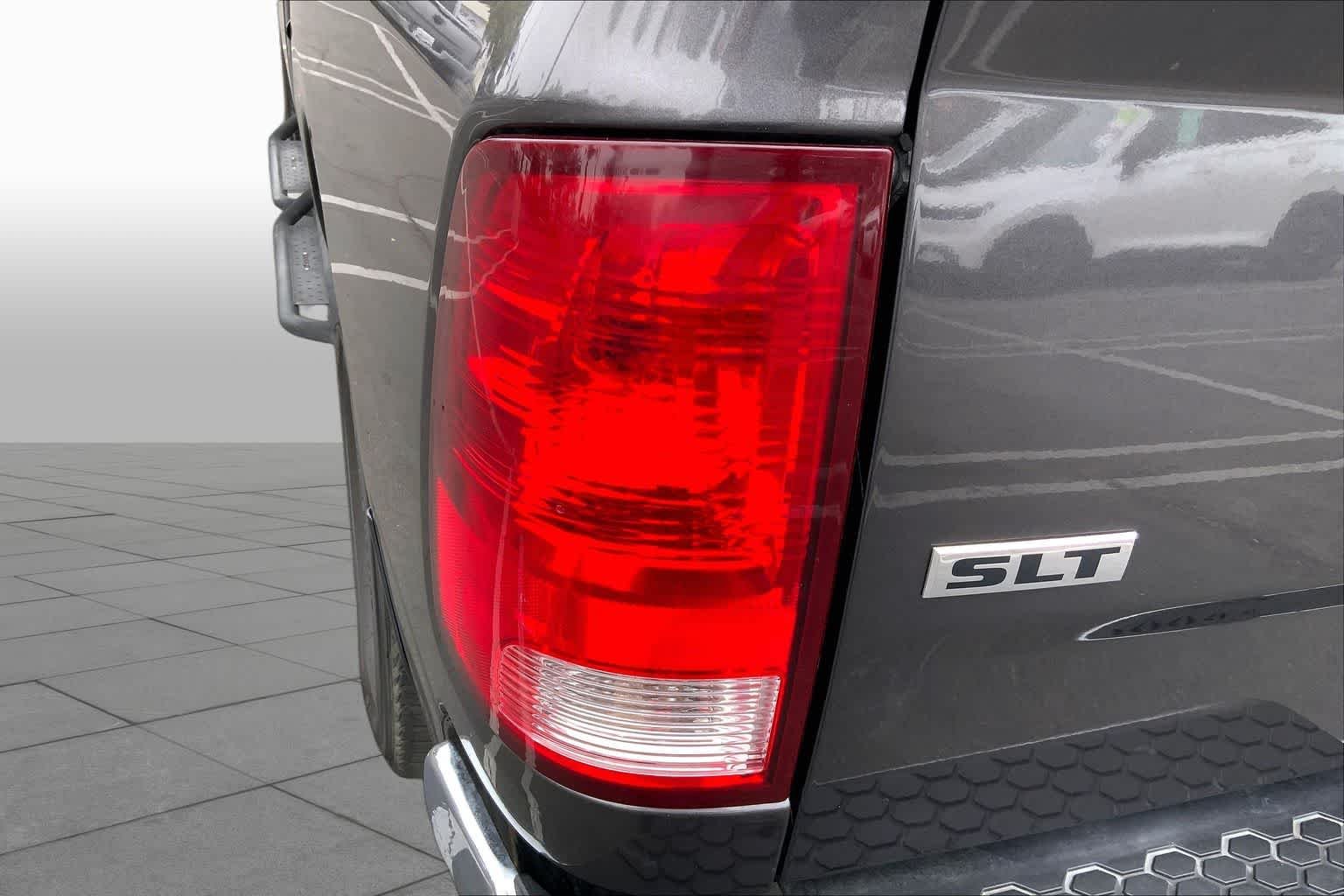 Used 2022 Granite Crystal Metallic Clearcoat Ram SLT image 28