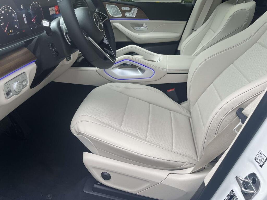 New 2026 Night Black Mercedes-Benz GLA 250 image 15