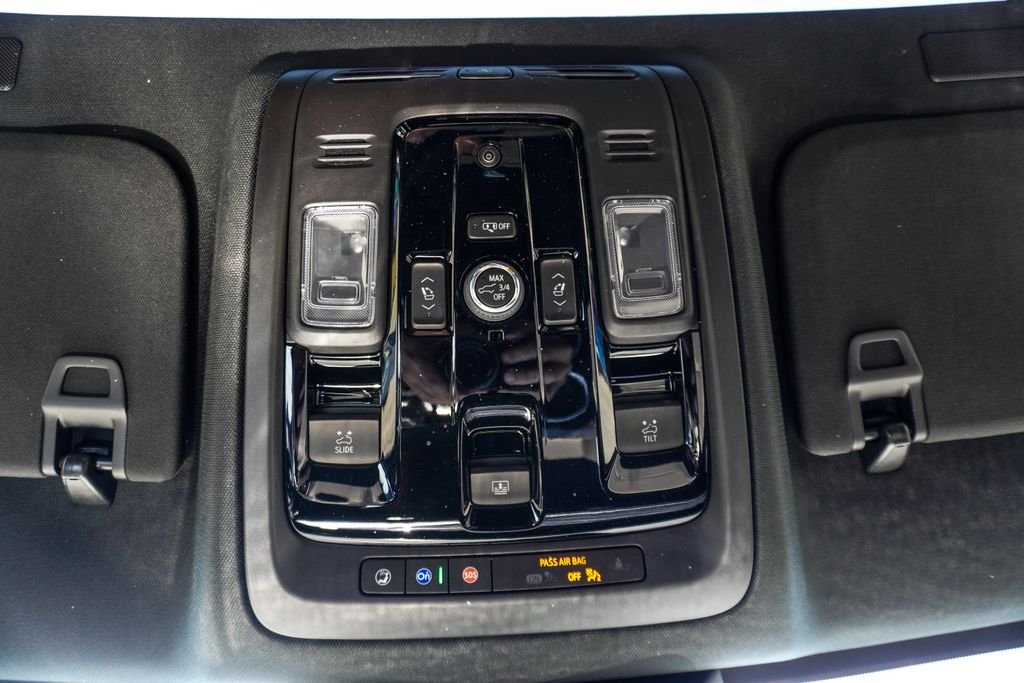 Used 2025 White Cadillac Sport image 30