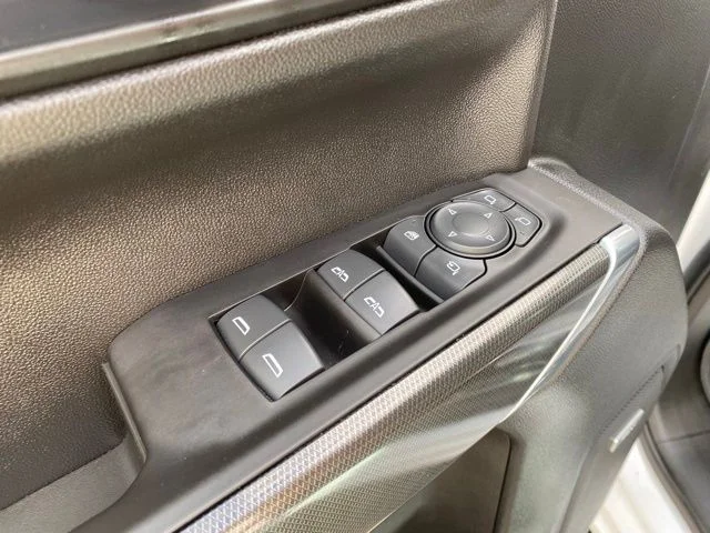 Used 2021 White GMC AT4 image 25