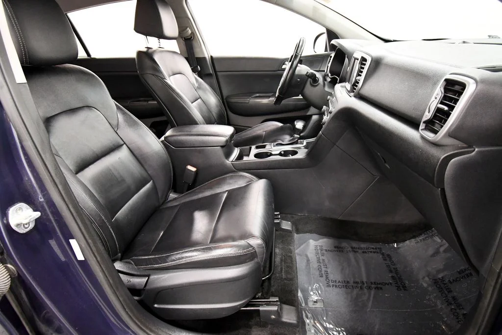 Used 2017 Blue Kia EX image 18