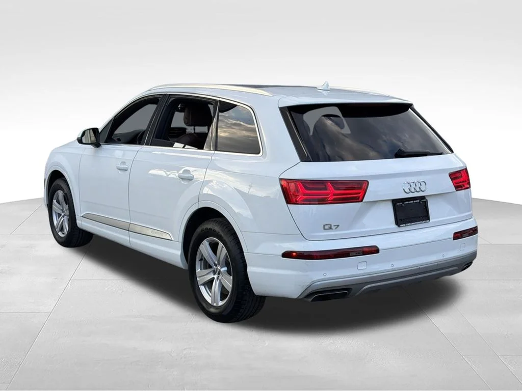 Used 2019 White Audi 45 Premium Plus image 5