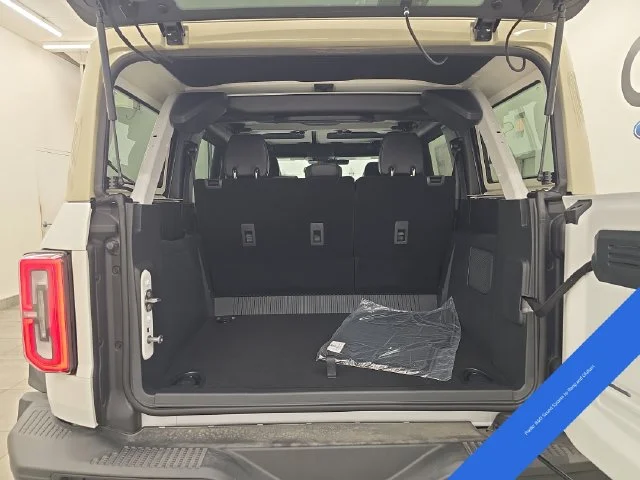 New 2026 Oxford White Ford Badlands® image 18