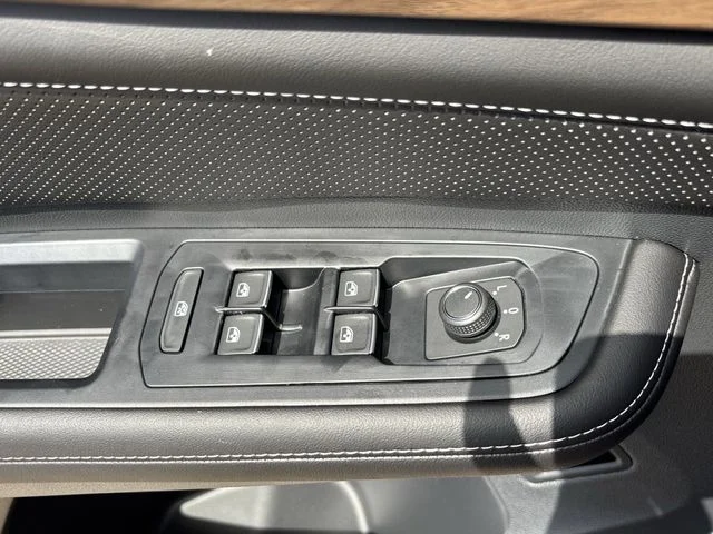 New 2026 Blue Volkswagen 2.0T SE w/Technology image 19