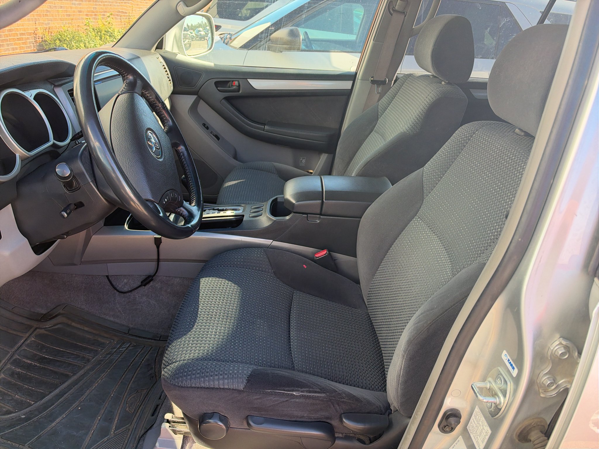 Used 2003 Silver Toyota SR5 Sport image 21