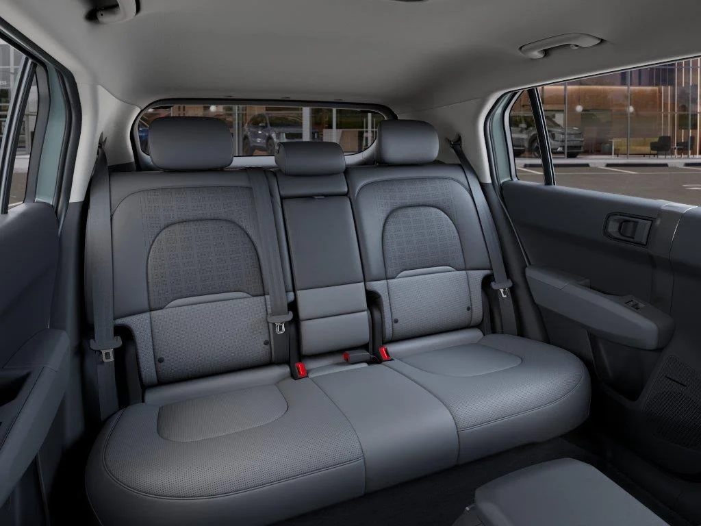 New 2027 Snow White Pearl Kia Wind image 16