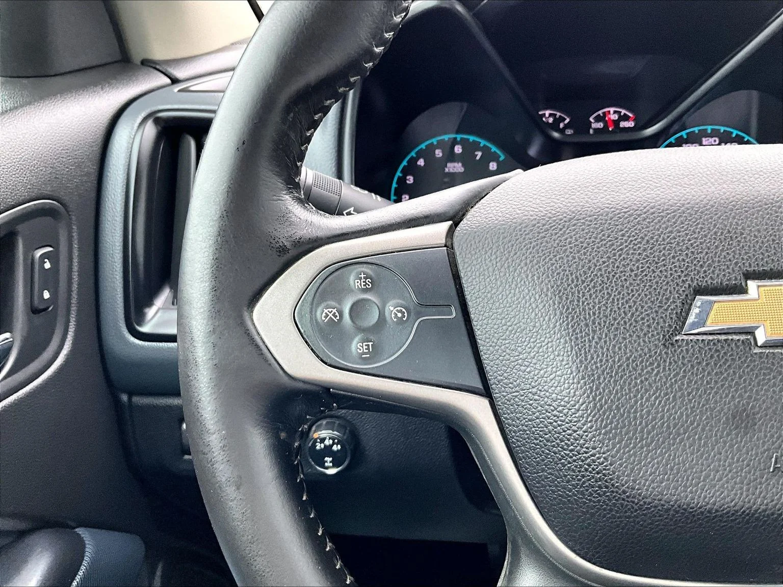Used 2016 Black Chevrolet Z71 image 20