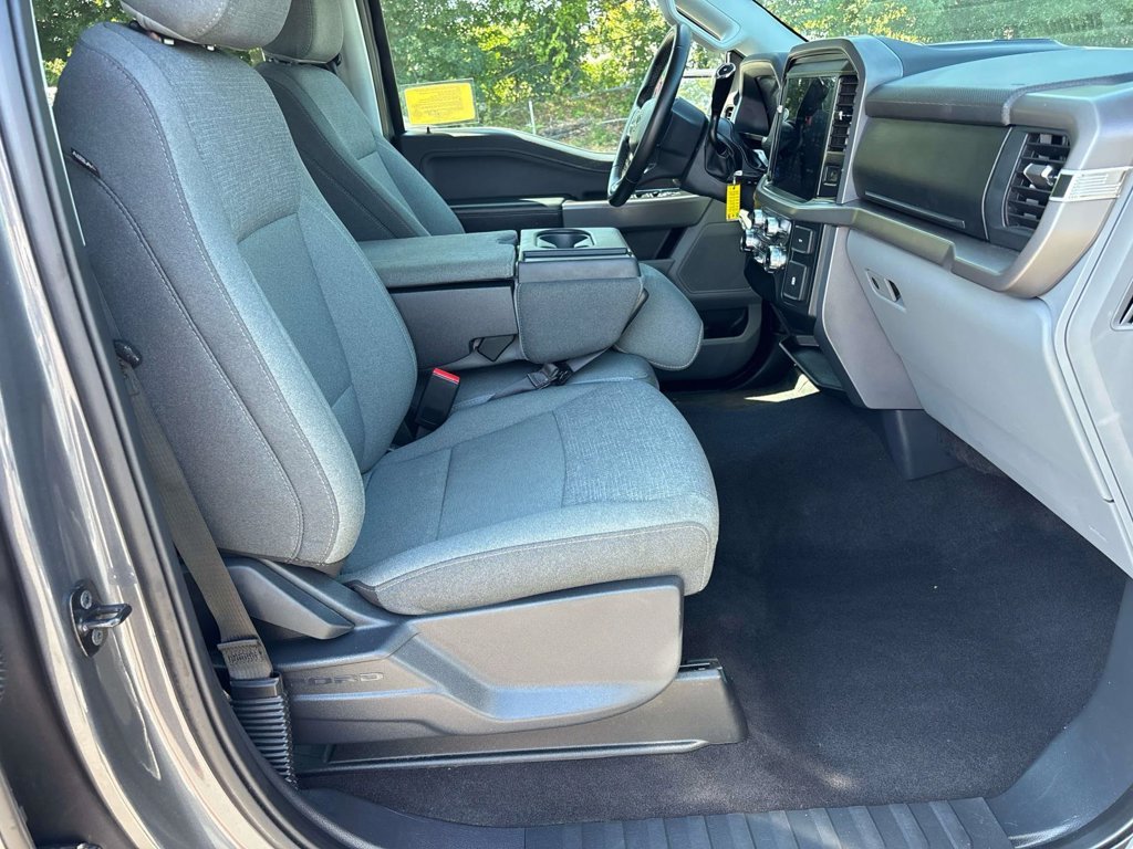 Used 2025 Gray Ford XLT image 16