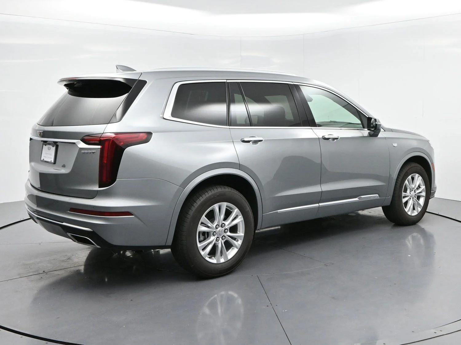 Used 2025 Argent Silver Metallic Cadillac Luxury image 7