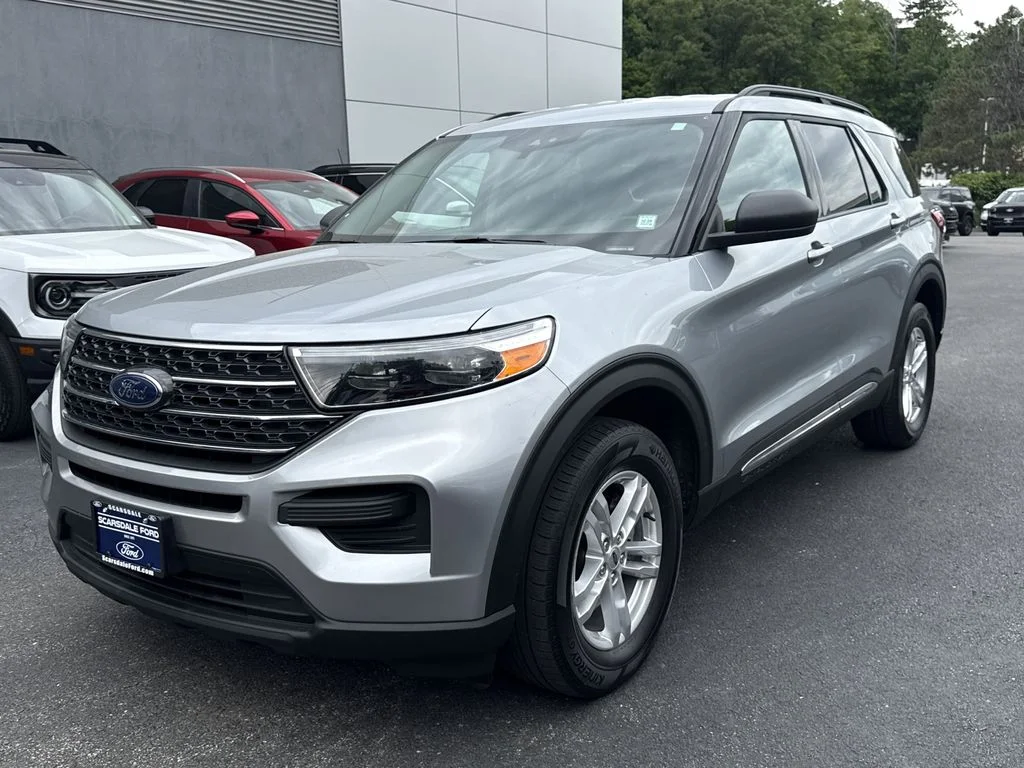 Used 2023 Silver Metallic Ford XLT image 6
