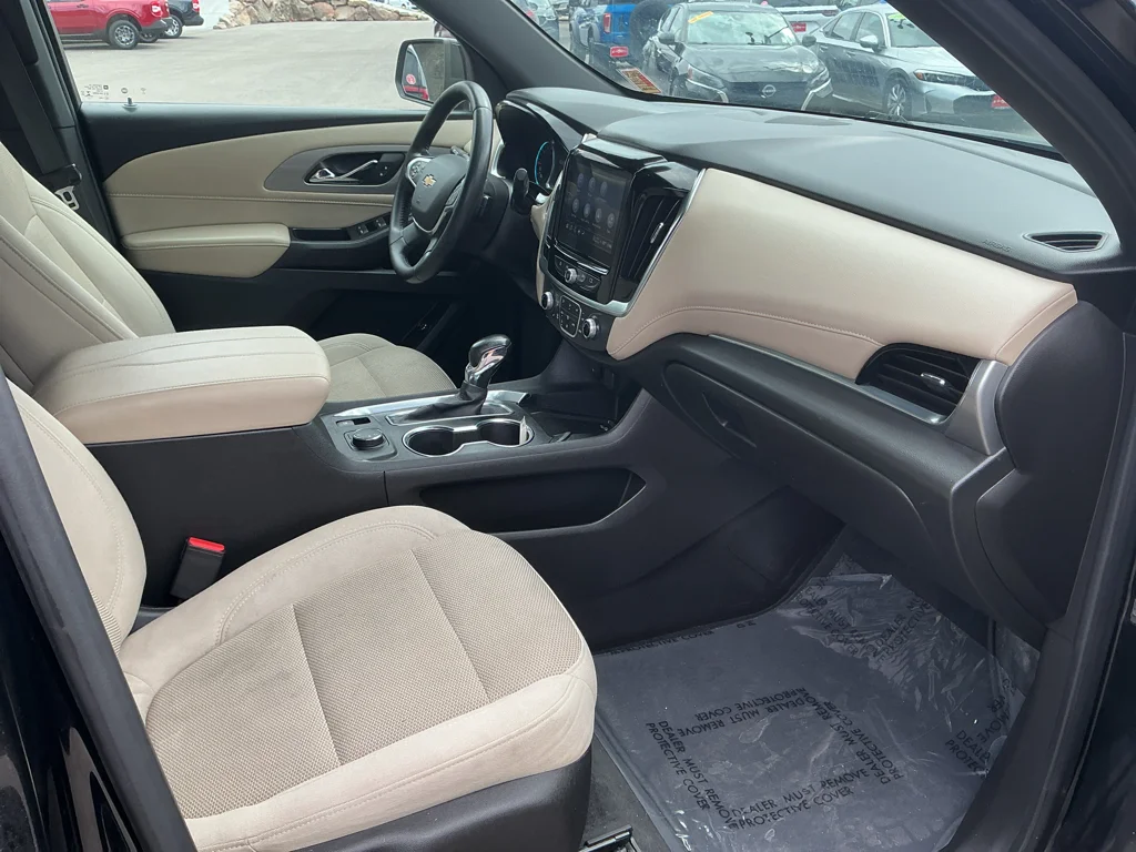 Used 2022 Mosaic Black Metallic Chevrolet LT Cloth image 13