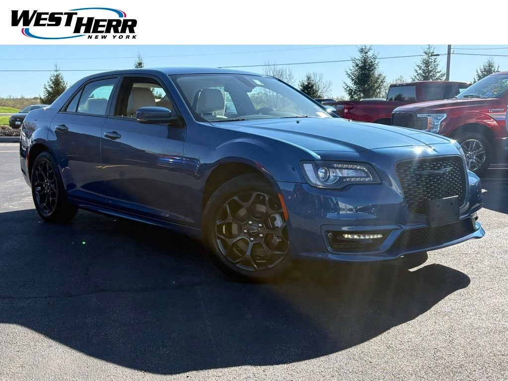 2022 Chrysler 300 Touring L AWD's photo