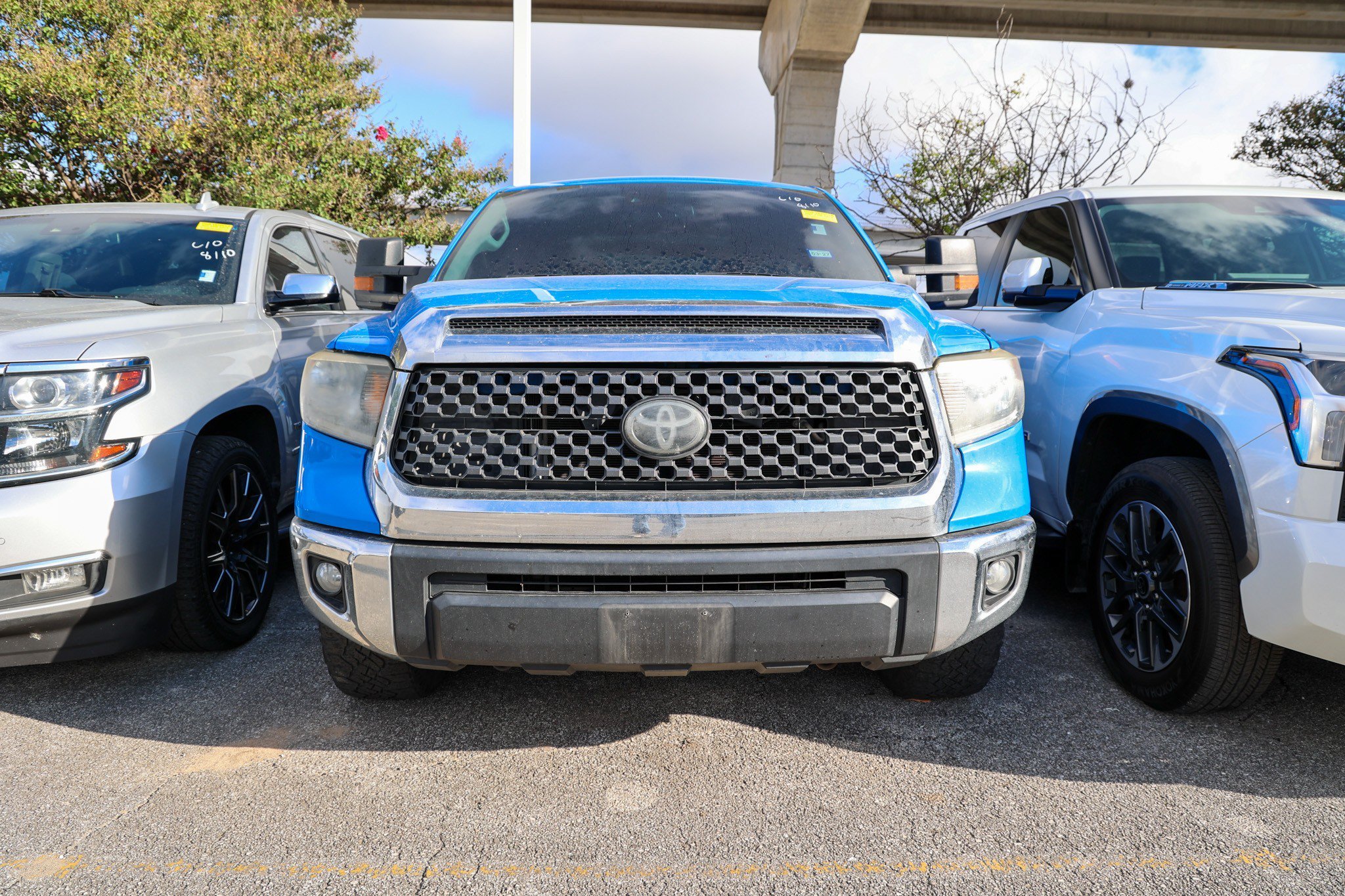 Used 2021 VOODOO BLUE Toyota SR5 image 3